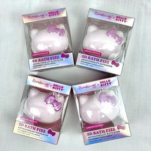 Hello Kitty Bath Bombs The Creme Shop Strawberry Cocoa Set of 4 New 3D Bath Fizz